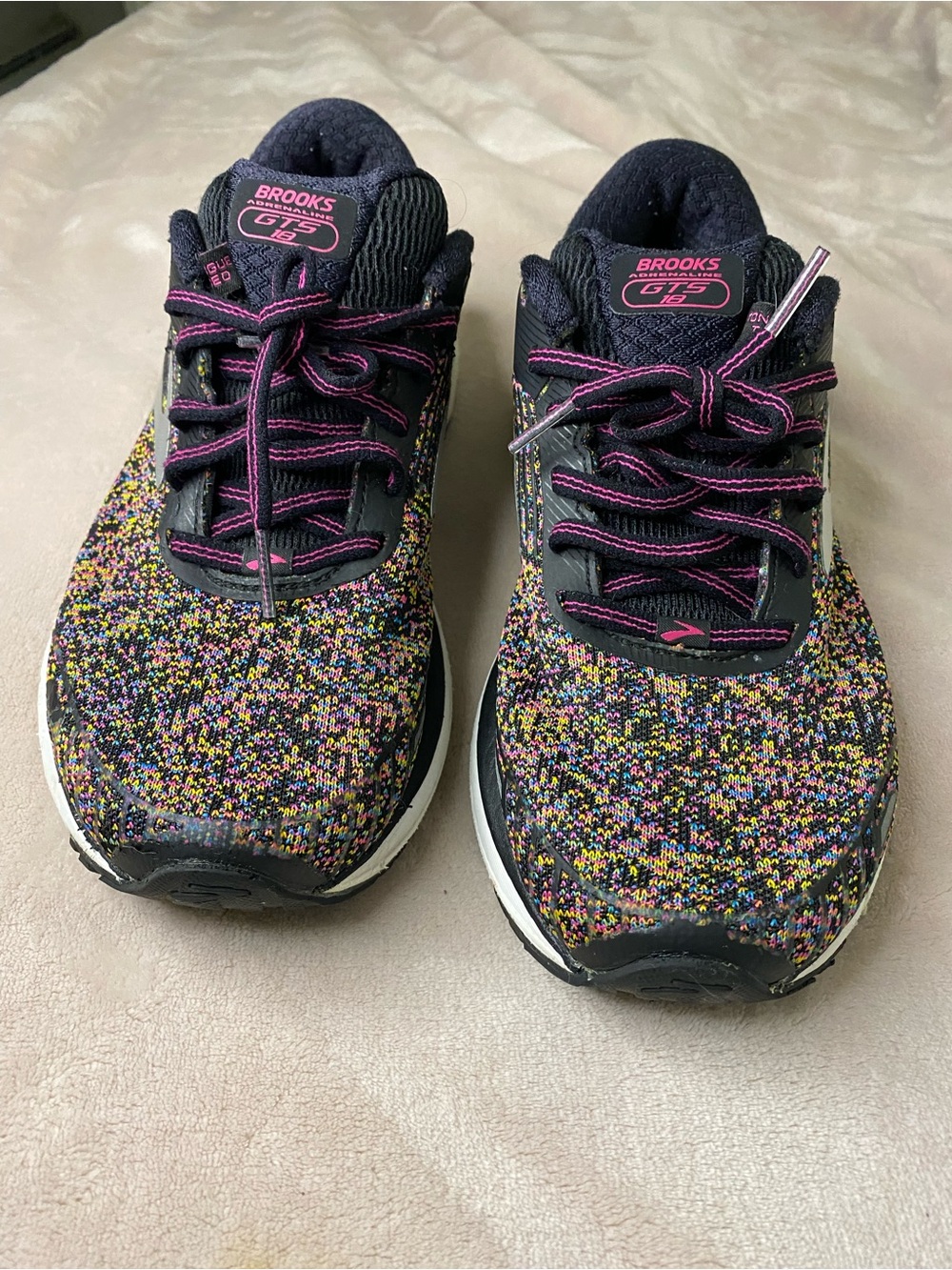 Brooks Adrenaline GTS 18 Womens shoes size 8